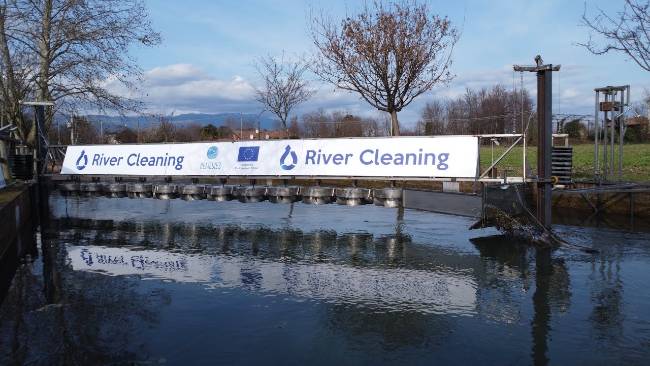 RIVER CLEANING AUTOMATIC PLASTIC SYSTEM