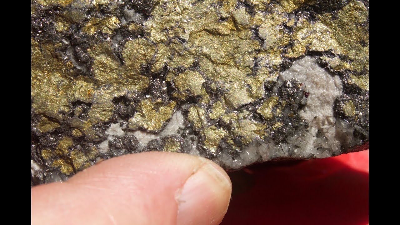WHAT'S INSIDE?  LOOKING FOR VISIBLE GOLD