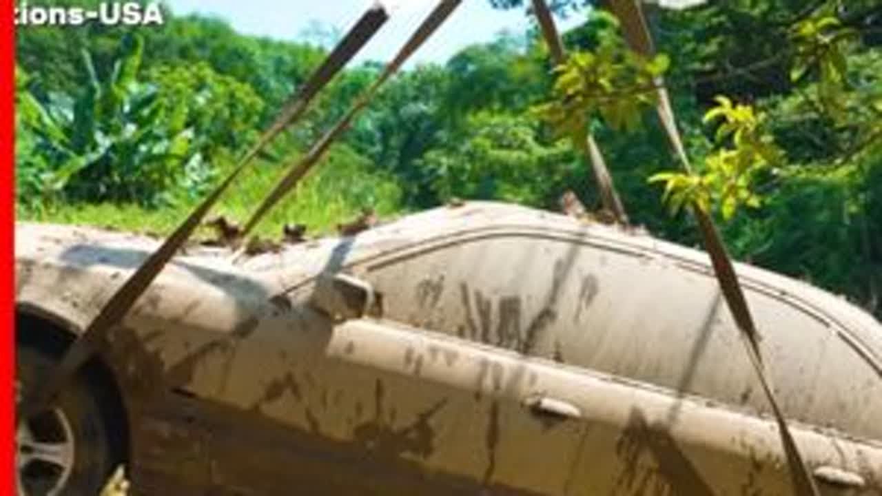 小伙捡漏泡水车，仅靠双手从满身泥泞到锃亮如新，真的太厉害了！#手工diy #泡水车 #汽车维修 #手搓万物 #高手在民间