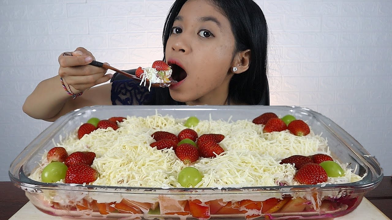 MUKBANG SALAD BUAH