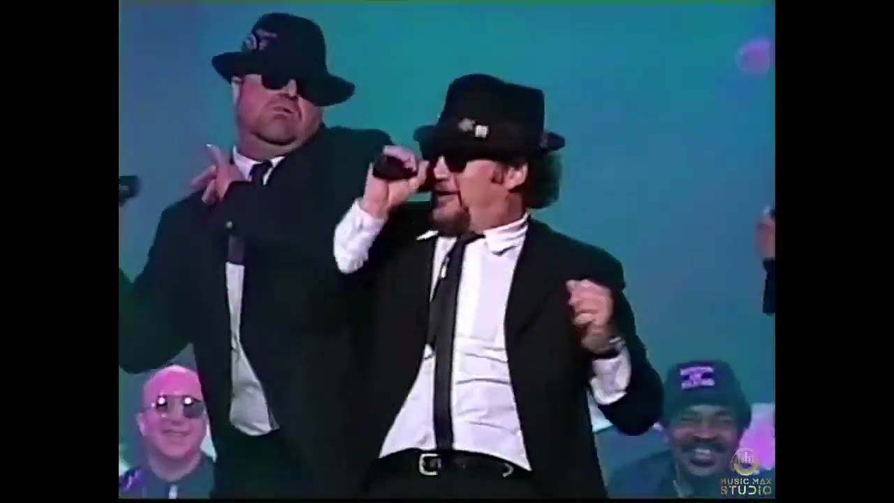 Rock History - The Blues Brothers, James Brown & ZZ Top performing at Super Bowl XXXI #superbowl