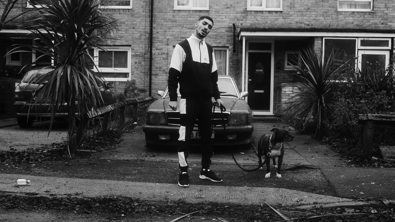 Sneazzy - N17 (Clip Officiel)