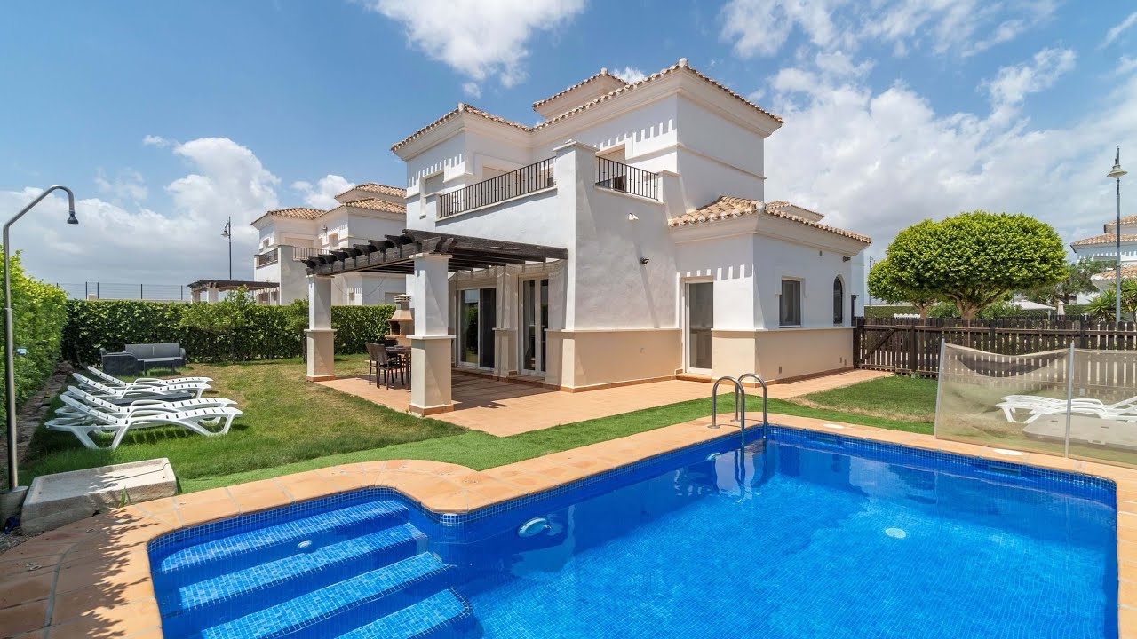 La Torre Golf Resort 3 Bed 3 Bath Villa with private pool Sth facing fully furn Full AC 329,995€ 4K