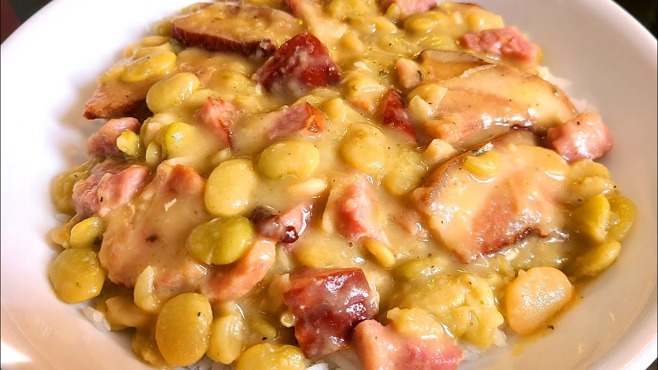 Creamy Lima beans with bacon and ham