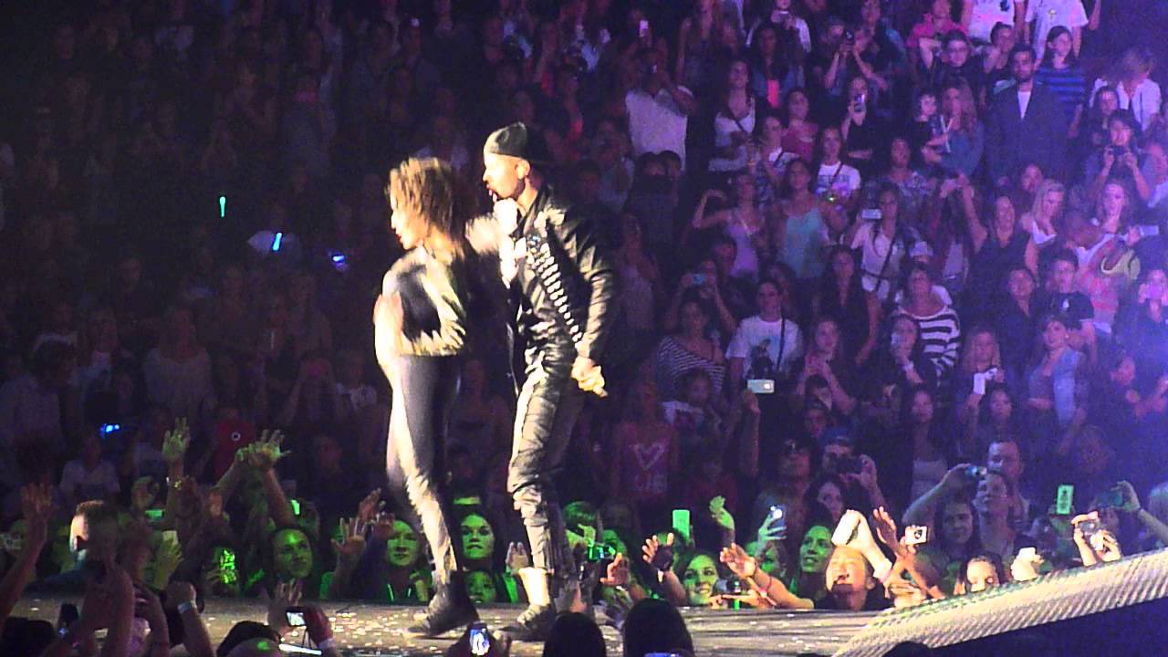 (HD) Justin Bieber As Long As You Love Me Vancouver