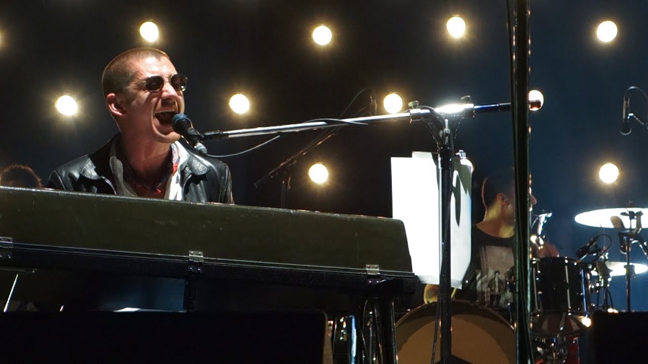 Arctic Monkeys - Four Out of Five – Live in San Francisco