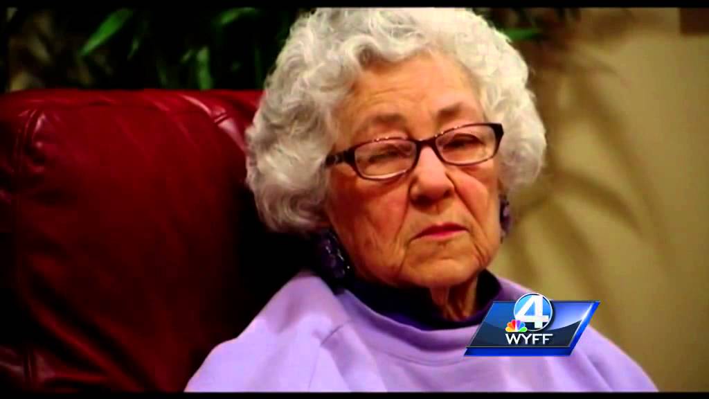 Woman with dementia left on a plane