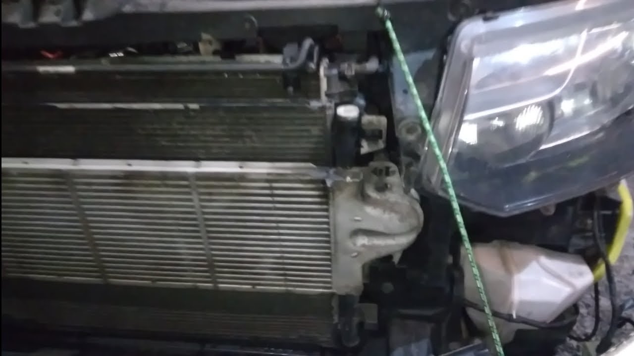 Как заменить радиатор турбины или интеркулер на VW t5. Luftkühler VW t5