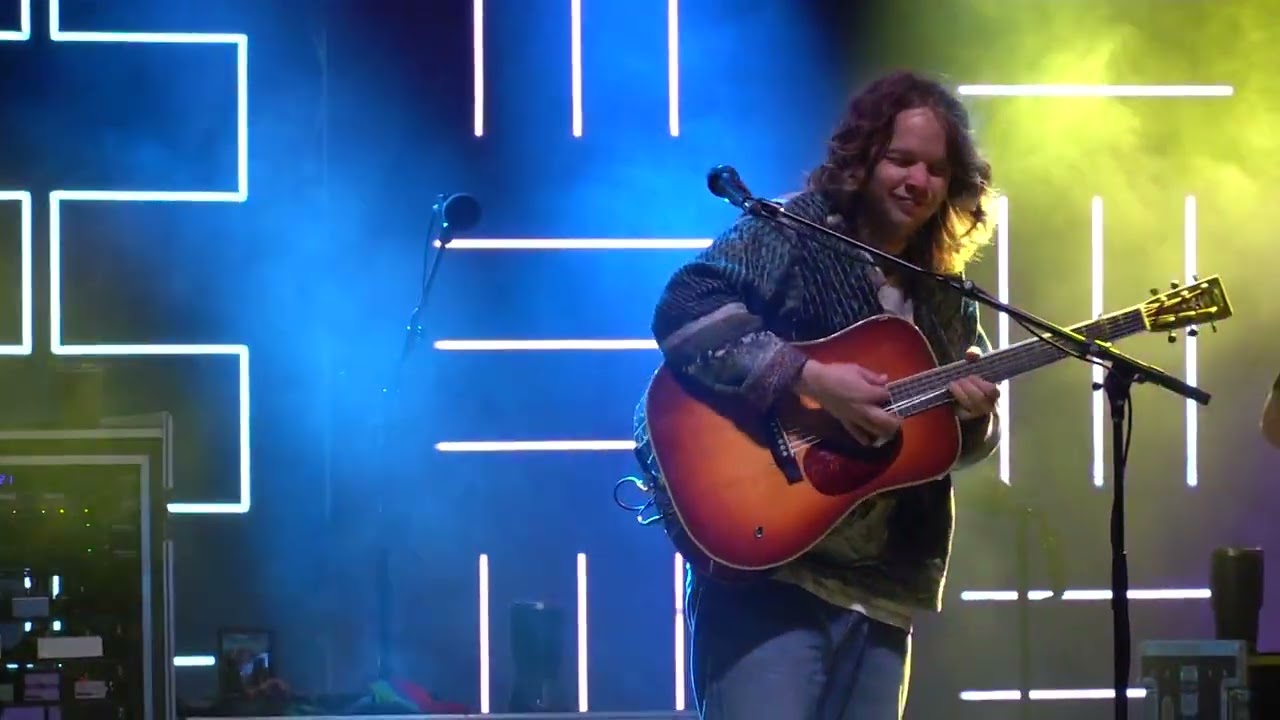 Ride Me High-Away From the Mire - Billy Strings at Frost Amphitheater - Stanford, CA Sept 30, 2022