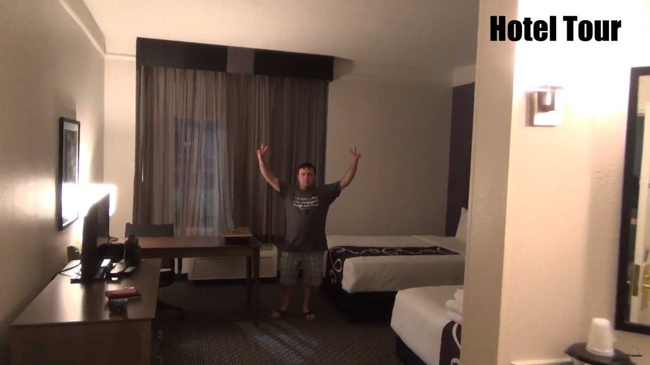 Hotel Room Tour: La Quinta in Plano, TX