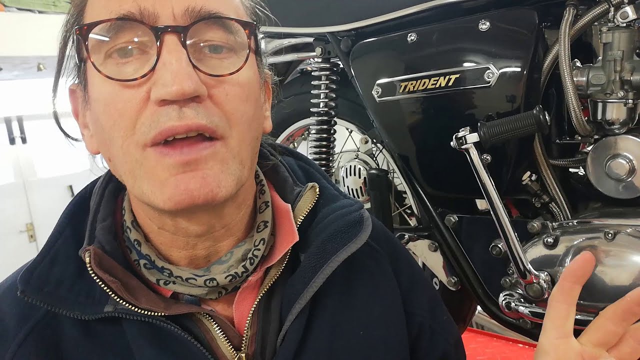 Primary Chaincase, Clutch and Gearbox Rebuild. Triumph Trident T150V. Part 1: Beginning to dismantle