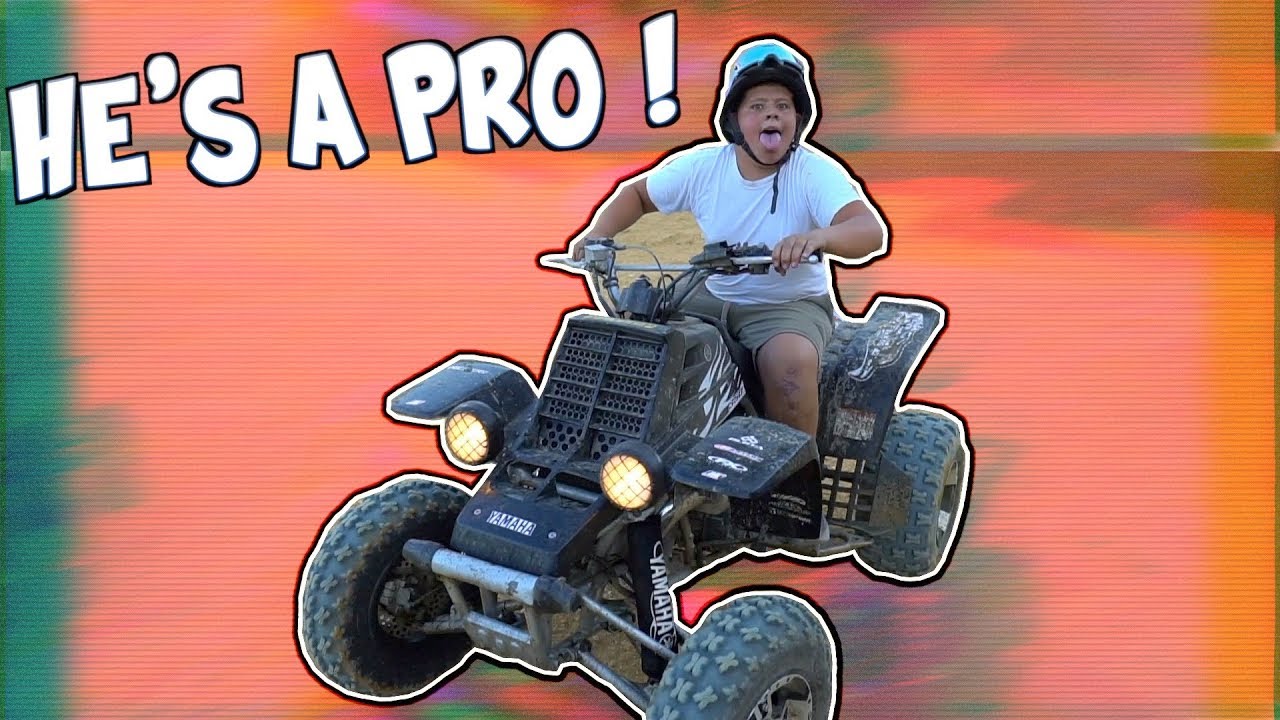 LITTLE BROTHER R!DES BANSHEE 350 LIKE A PRO ! | BRAAP VLOGS