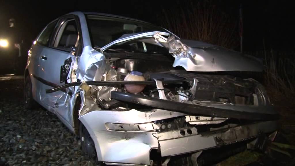 Unfall in Dippoldiswalde: Weißeritztalbahn rammt PKW