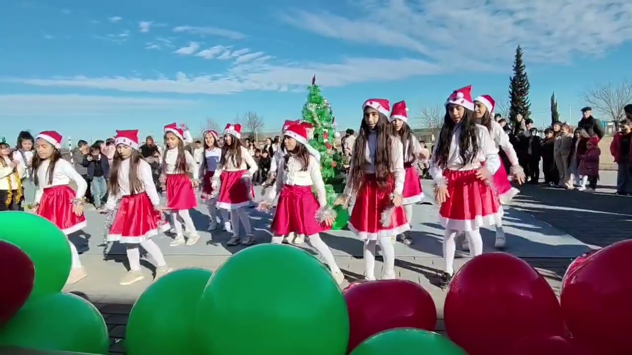 Imişli rayonu Otuziki kənd tam orta ümumitəhsil məktəbi 5 ci sinif  yeni il tədbiri.