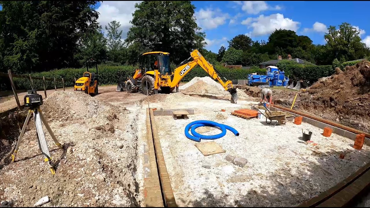 JCB 3CX Pro at work on small Groundworks Project