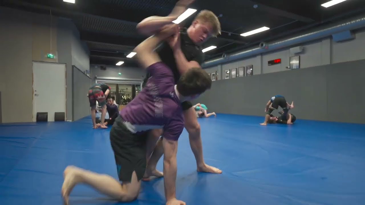THESE KIDS SCRAP! Norway's Next Generation Is All GAS |  Kasper Hjertvik vs Deni Ozdamirov