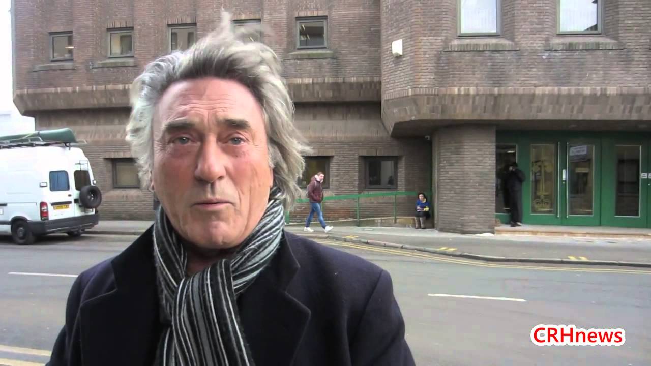 CRHnews - Billy Murray [East Enders The Bill] wishes Essex Magistrates a merry Christmas
