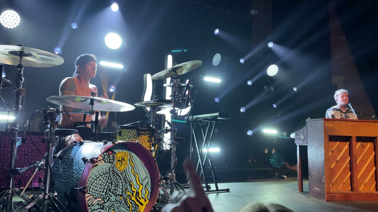 Twenty One Pilots - &lsquo;Good Day&rsquo; - Live at Bluebird Theatre (09/21/21)