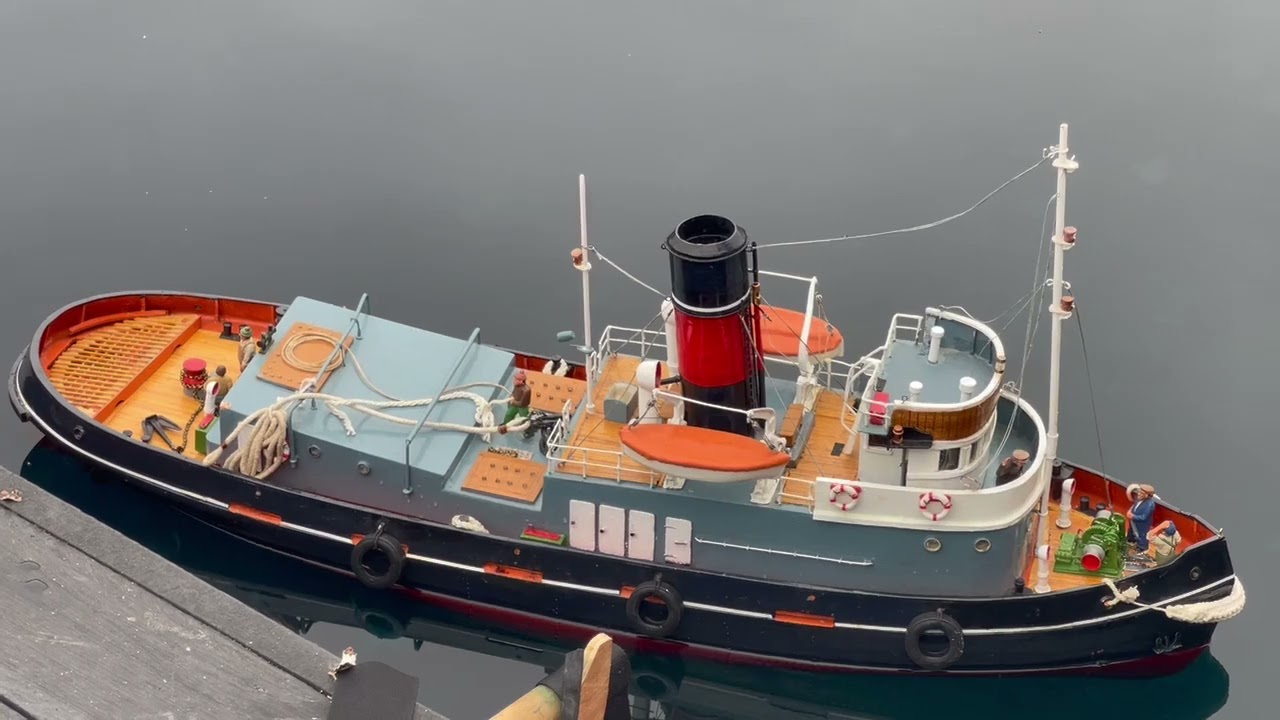 A Cold But Busy Morning  @ Southport Model Boat Club 12 October 2025  Part 1