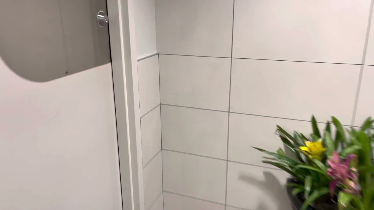 L119. Dyson Airblade V | Galleria Dallas | Dallas, TX