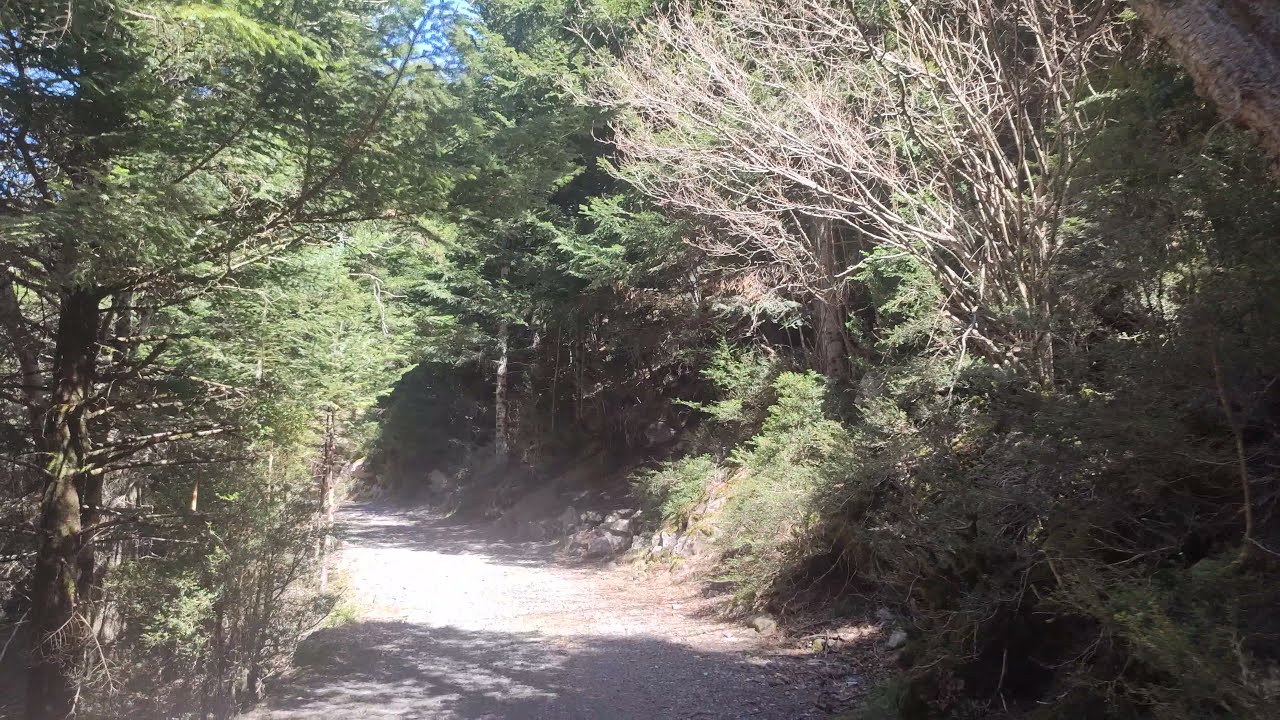 Sendero Senarta-Baños en Primavera