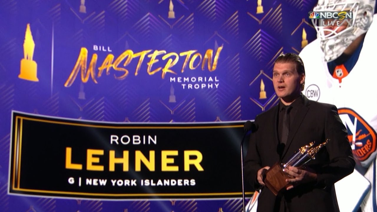 Robin Lehner gives heartfelt speech after winning Masterton Trophy