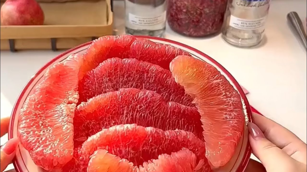 تزووجنا وهومايطيقني وبالغر فه شدني لحـ ضنه الا يبكي وقال💖