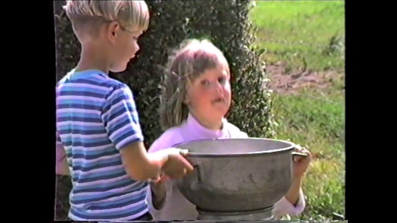 1986 Melken met Opa Klink in Wijthmen