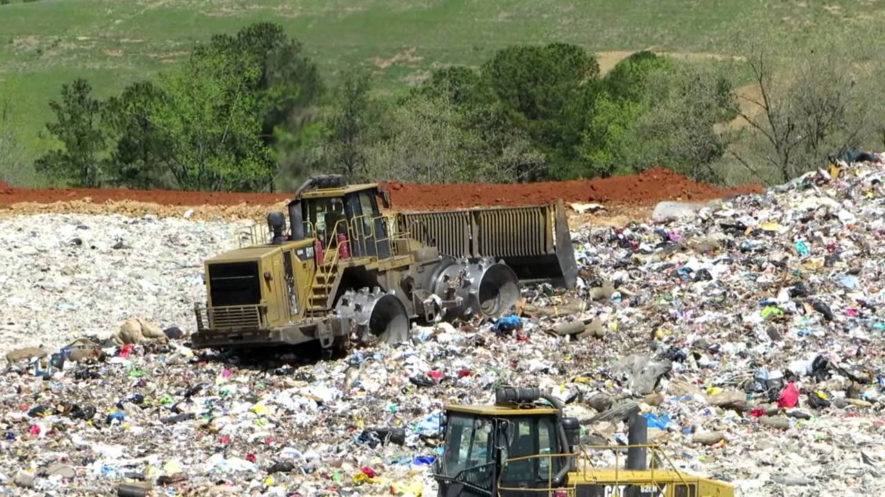LANDFILL DUMP BEHIND THE SCENES UP CLOSE: MrBigTrucks101
