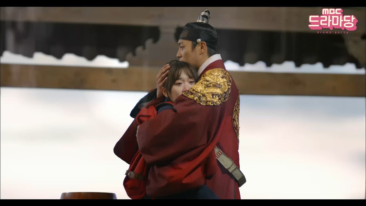 비 오는날, 내 마음도 두준두준♥ 할까?Will he come on a rainy day?