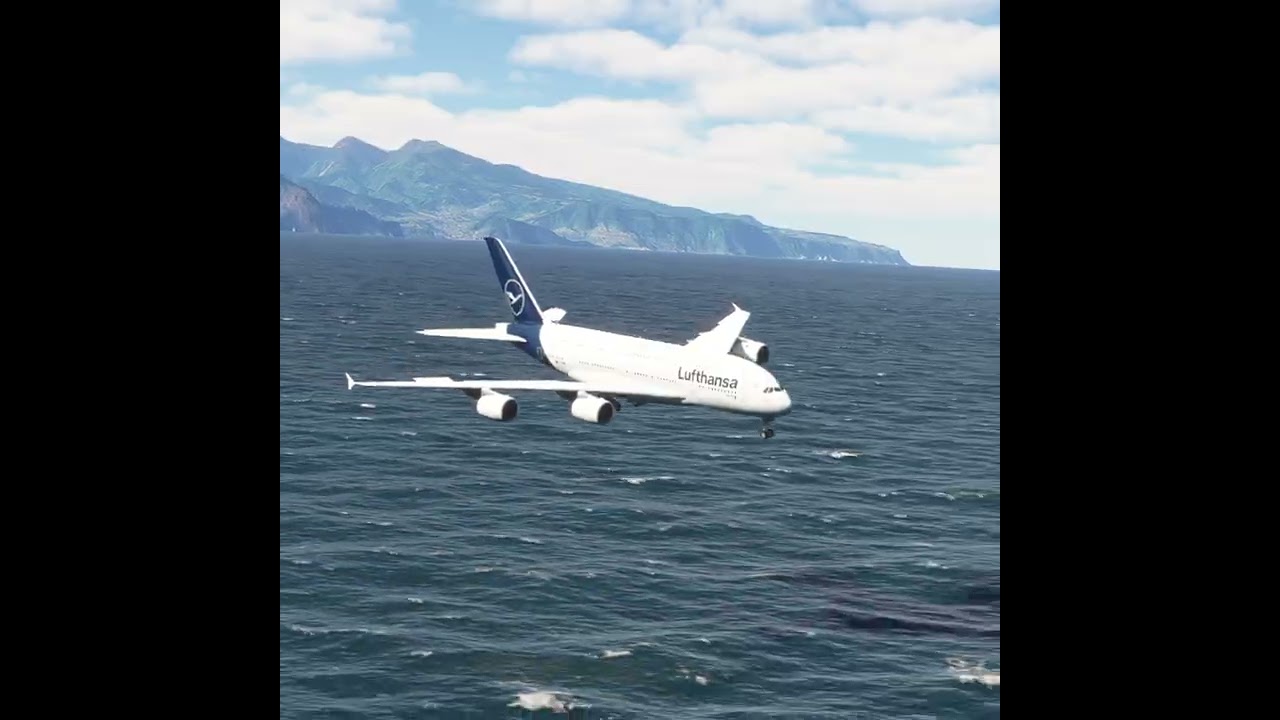 Airplane Emergency Landing in the open sea EP251