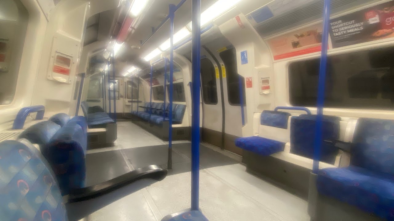 Journey on the Northern Line | Chalk Farm - Golders Green (51589-51590)