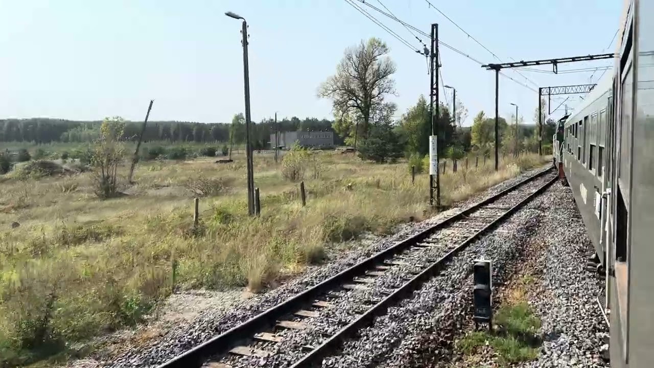 Wyjazd Pociągu Zielona Góra - Krosno Odrzańskie Turkol.pl z stacji Czerwieńsk 4K 60 fps HDR