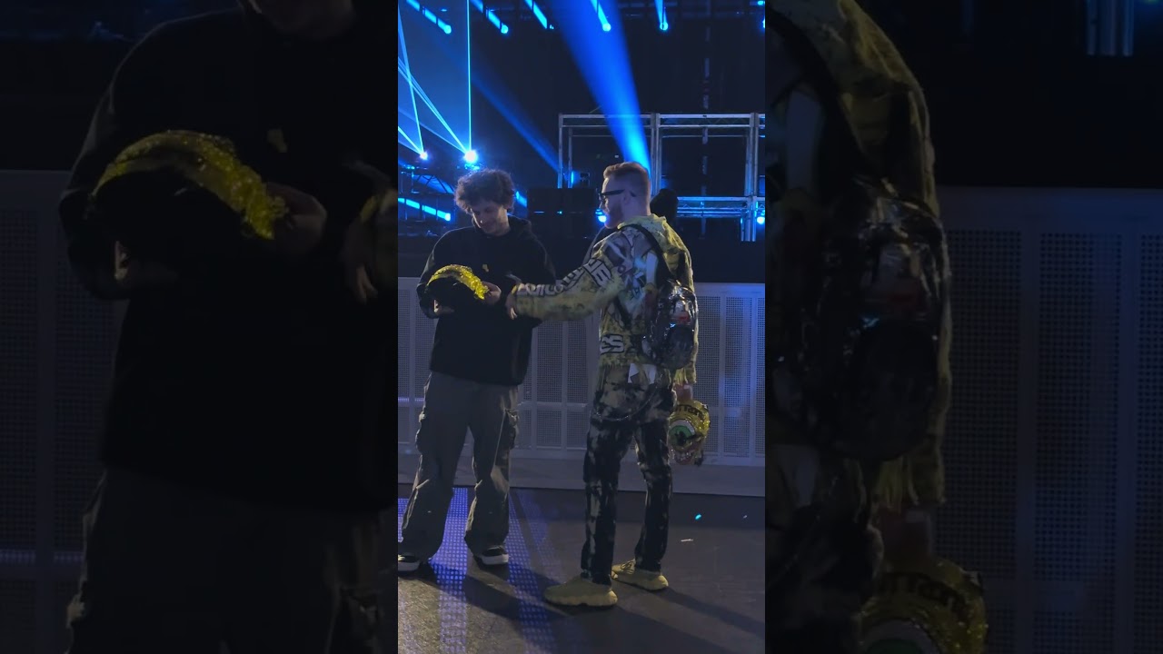 @OfficialSubtronics SUBTRONICS ПОТРЯСАЮЩИЙ ПОДАРОК ​​ОТ ПОКЛОННИКА ИЗ КАНЗАСА #subtronics #dj #ed...