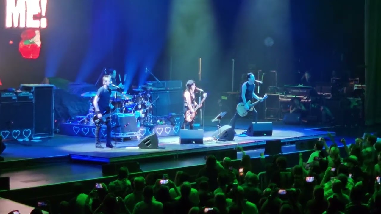 I Love Rock N' Roll - Joan Jett - Smart Financial Center (Sugarland, TX) 06-28-23