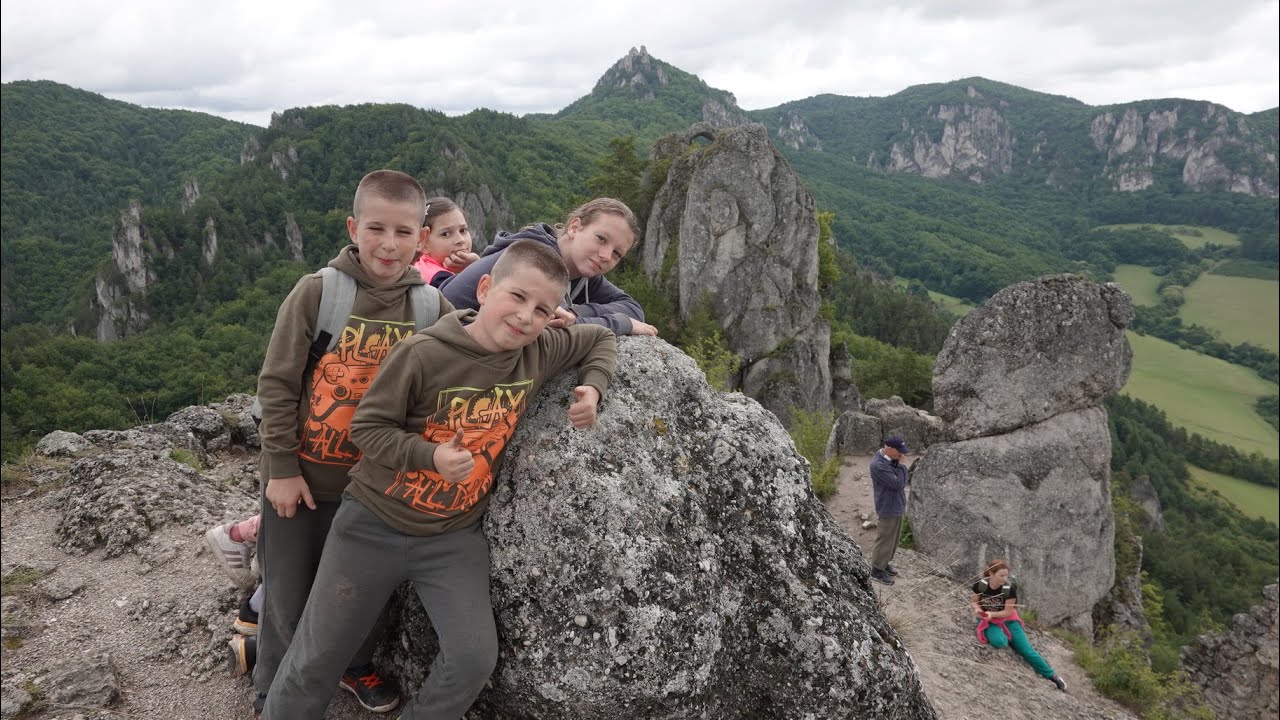 Nelka a Emka a bratranci - Suľovský hrad a Šarkania diera