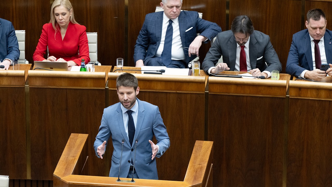 Vymení Šimečka Fica? Volebný zápas sa povedie o identitu: Kto sme a kam chceme patriť? | Aktuality