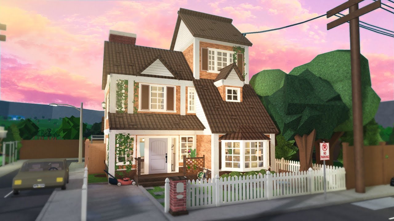 Строим загородный дом в моём городке Блоксбург!! 🏡 | Panda Builds