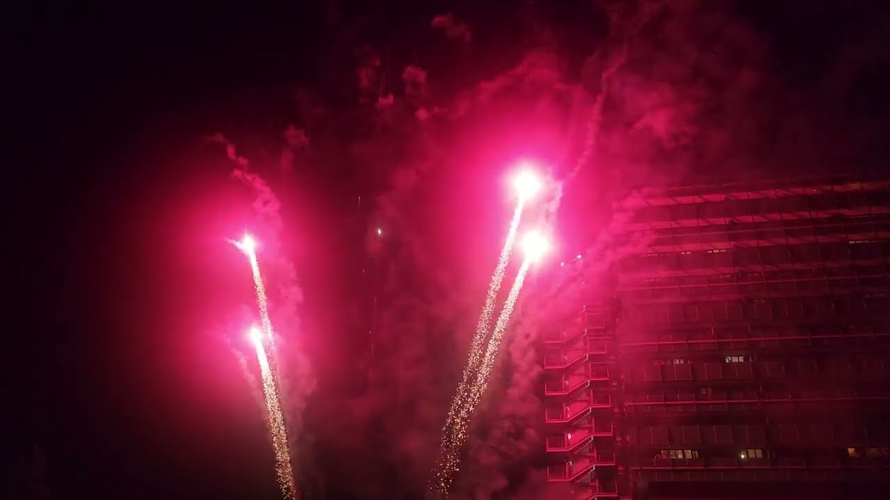 Serrahnfest Bergedorf 2025 - Feuerwerk zum Abschluss 