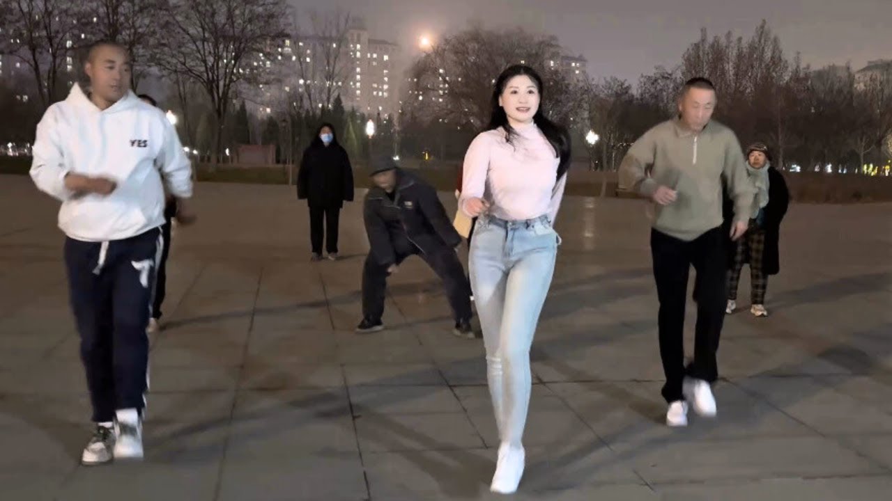 鬼步舞《光明》！主打好看