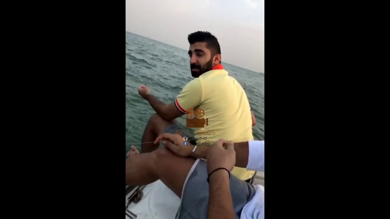😂⚽فهد العرادي و الخال يلعبون كرة