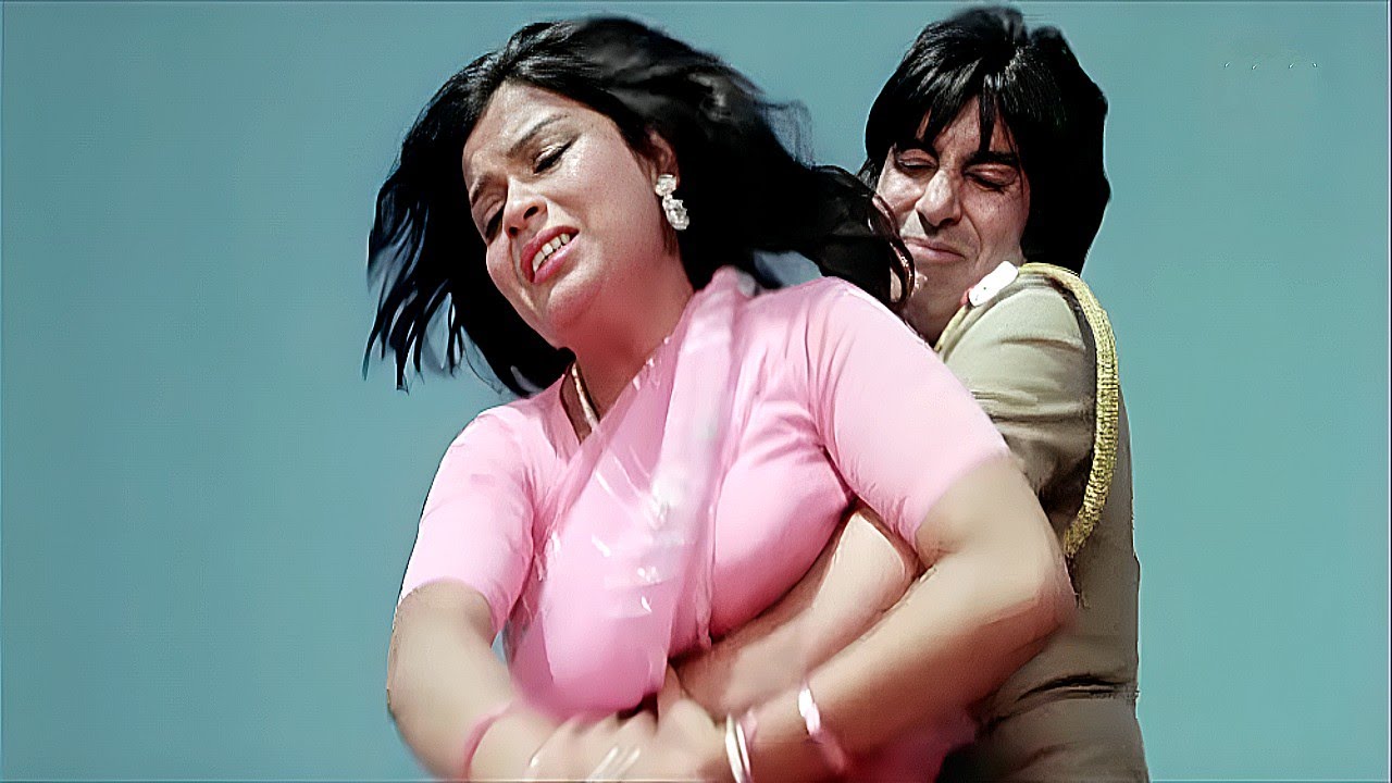 Amitabh Bachchan और Zeenat Aman के इस सीनने पुरे बॉलीवुड में बवाल मचा दिया था हर किसीके होश उड़ गए थे
