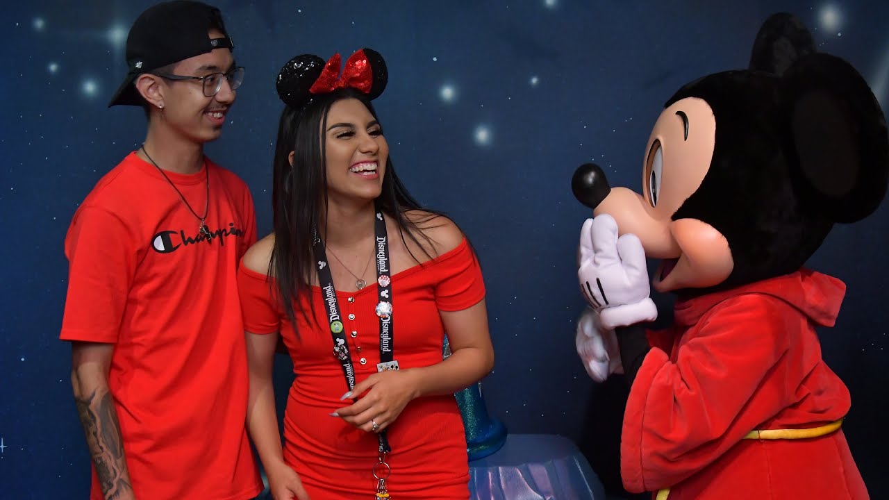 DISNEYLAND PROPOSAL! (MICKEY AS A WITNESS)