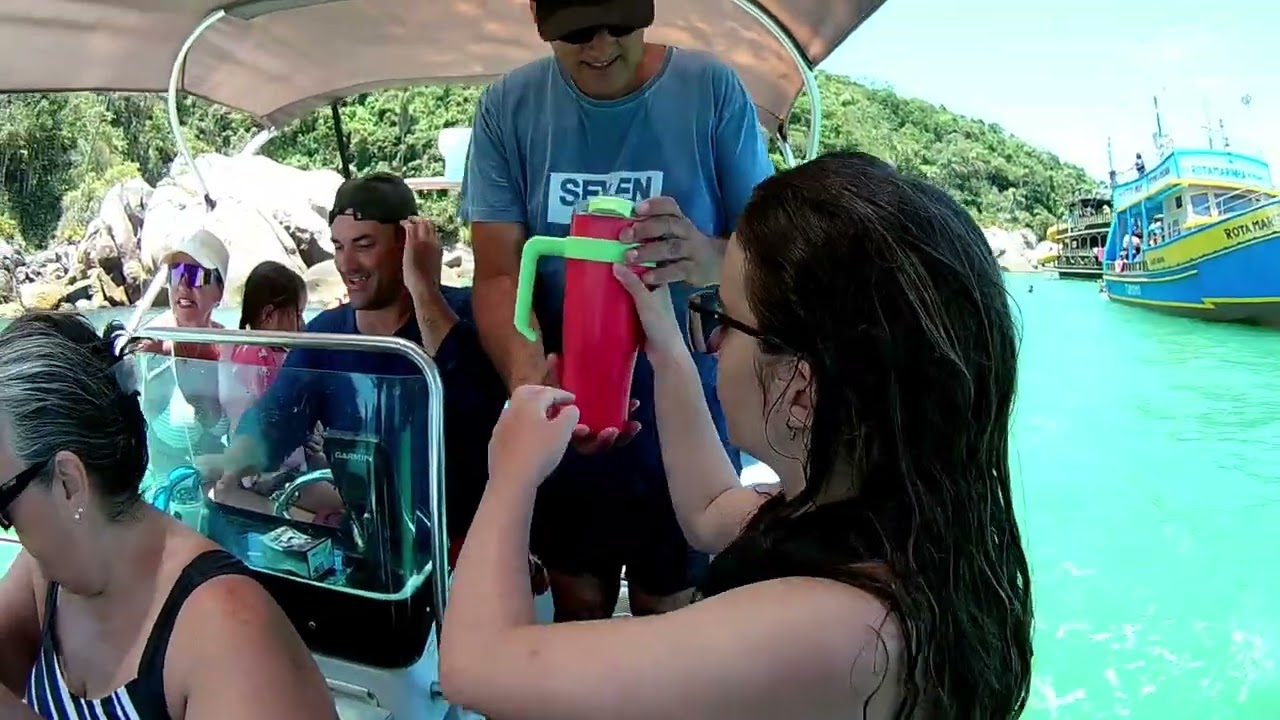 Passeio de barco com Andreza, Gean e família