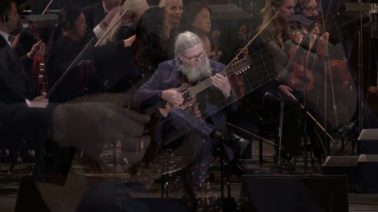 Gustavo Santaolalla - The Last of Us (live at Hollywood Bowl) - The Game Awards 10 Year Concert