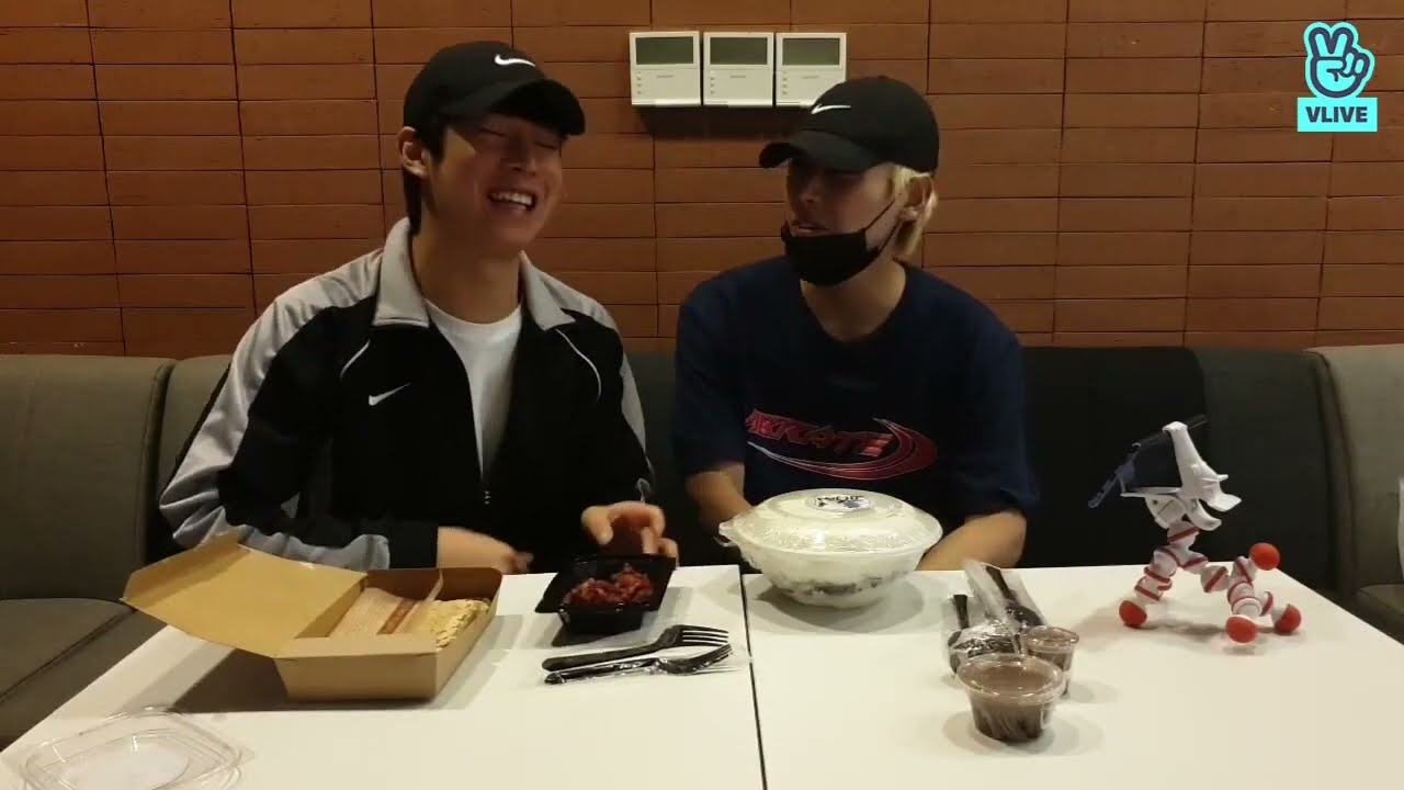 190823 (ENG) SF9 Dawon bingbang vlive Feat Inseong