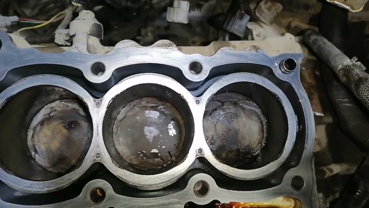Desmontaje de culata Toyota Etios motor 2NR falla fugas de cilindros