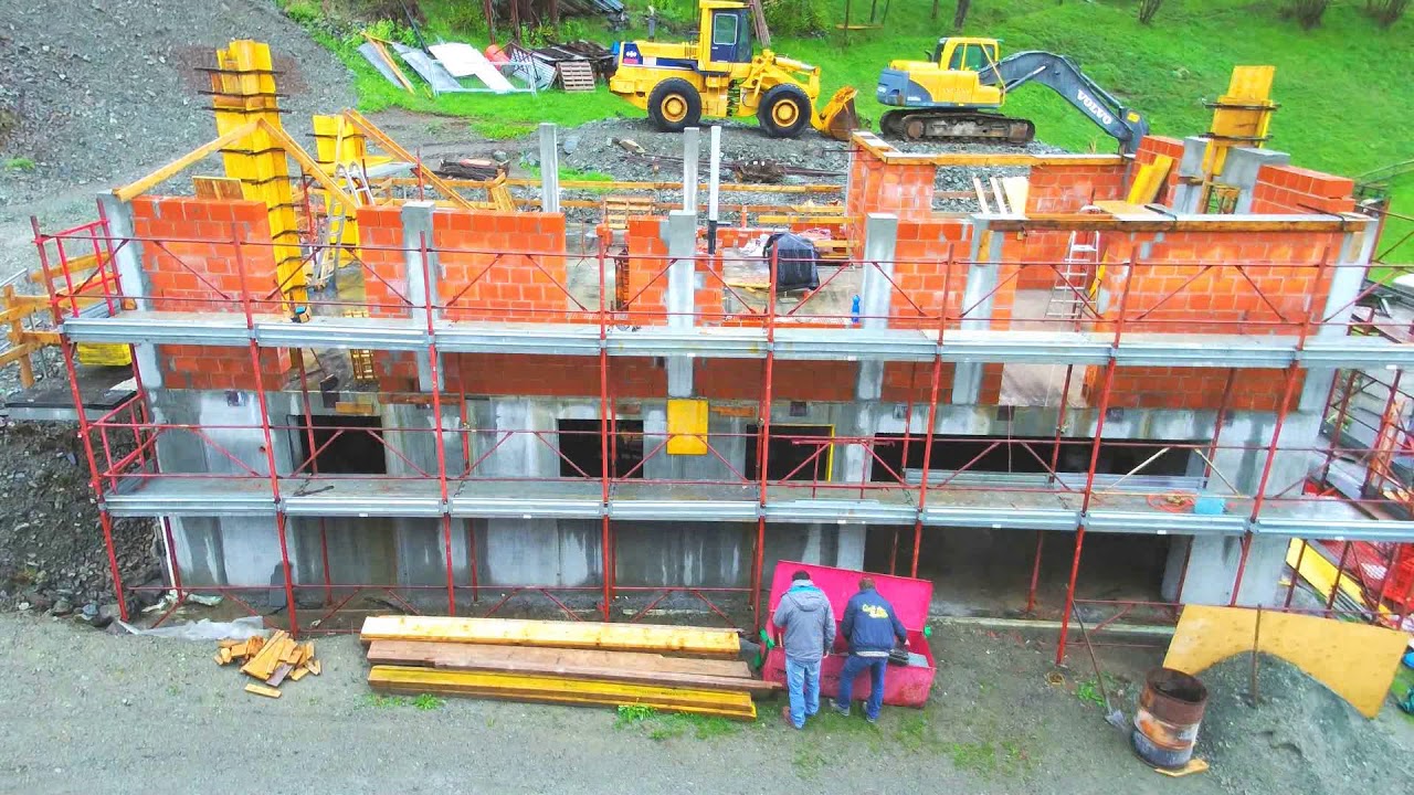 Timelapse costruzione villa privata a Brusson - Valle d'Aosta