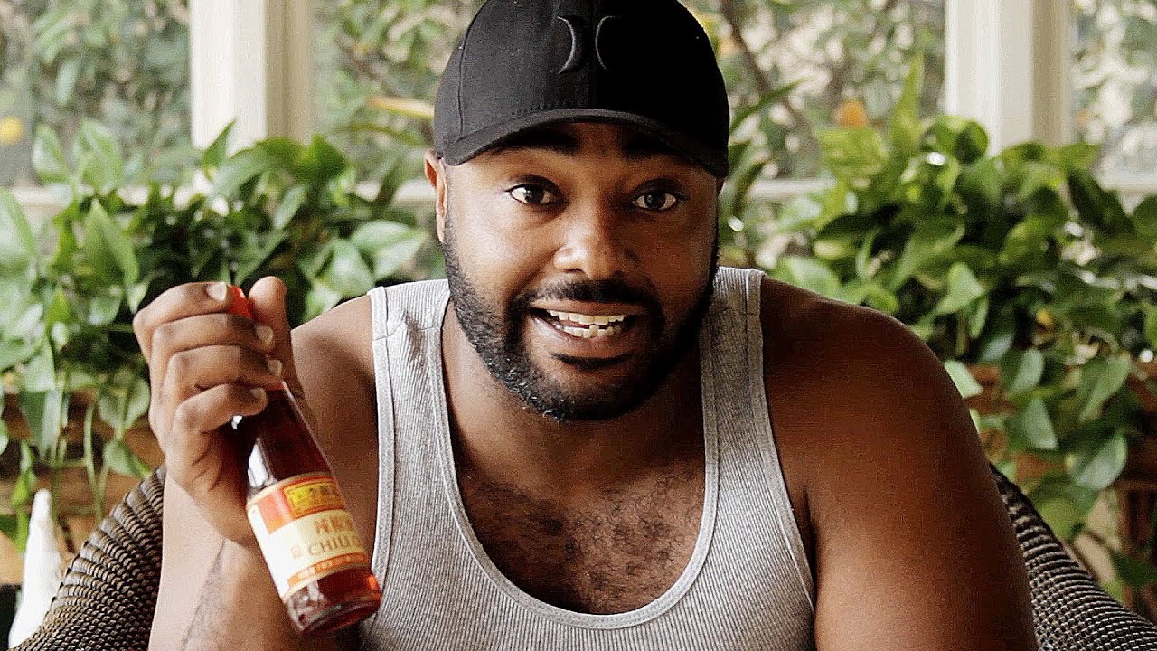 Black Guy does Chili Oil Challenge