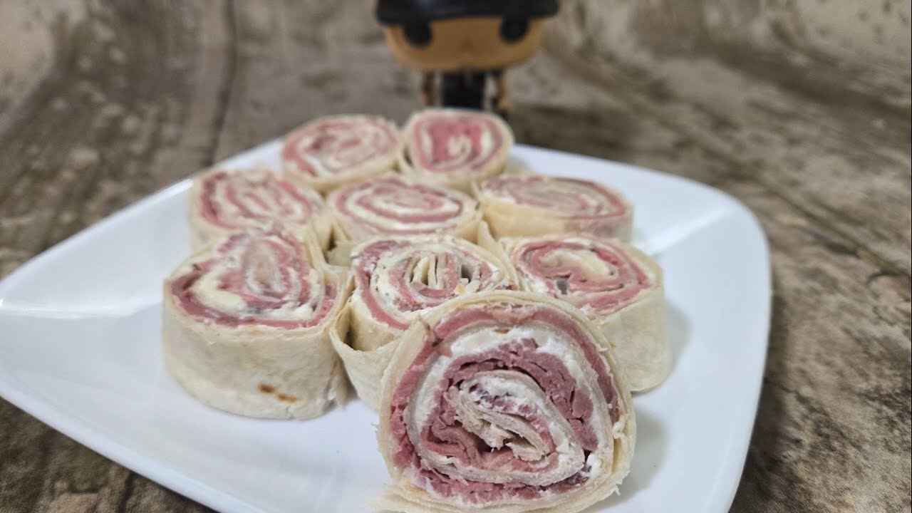 Horseradish Roast Beef Pinwheels &ndash; Easy Party Appetizer with a Kick!